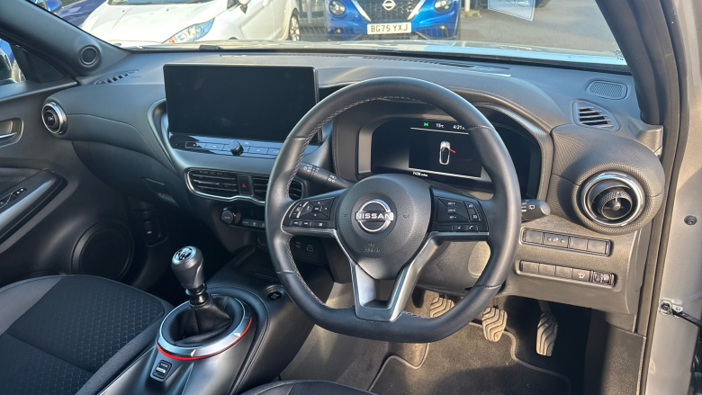 Nissan Juke 1.0 DiG-T N-Connecta 5dr Petrol Hatchback